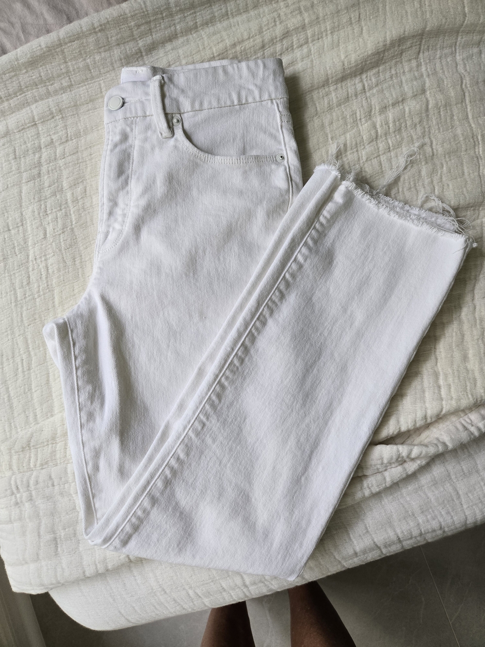 Good American White High-Rise Straight-Leg Jeans with Raw Hem